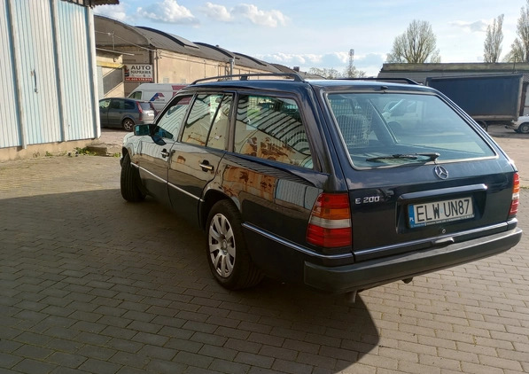 Mercedes-Benz Klasa E cena 13999 przebieg: 330000, rok produkcji 1995 z Łódź małe 92